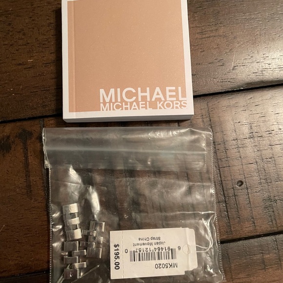 Michael Kors Chronograph watch - Picture 2 of 2